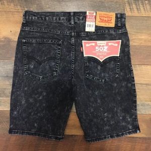 New Levi’s stretch regular taper shorts